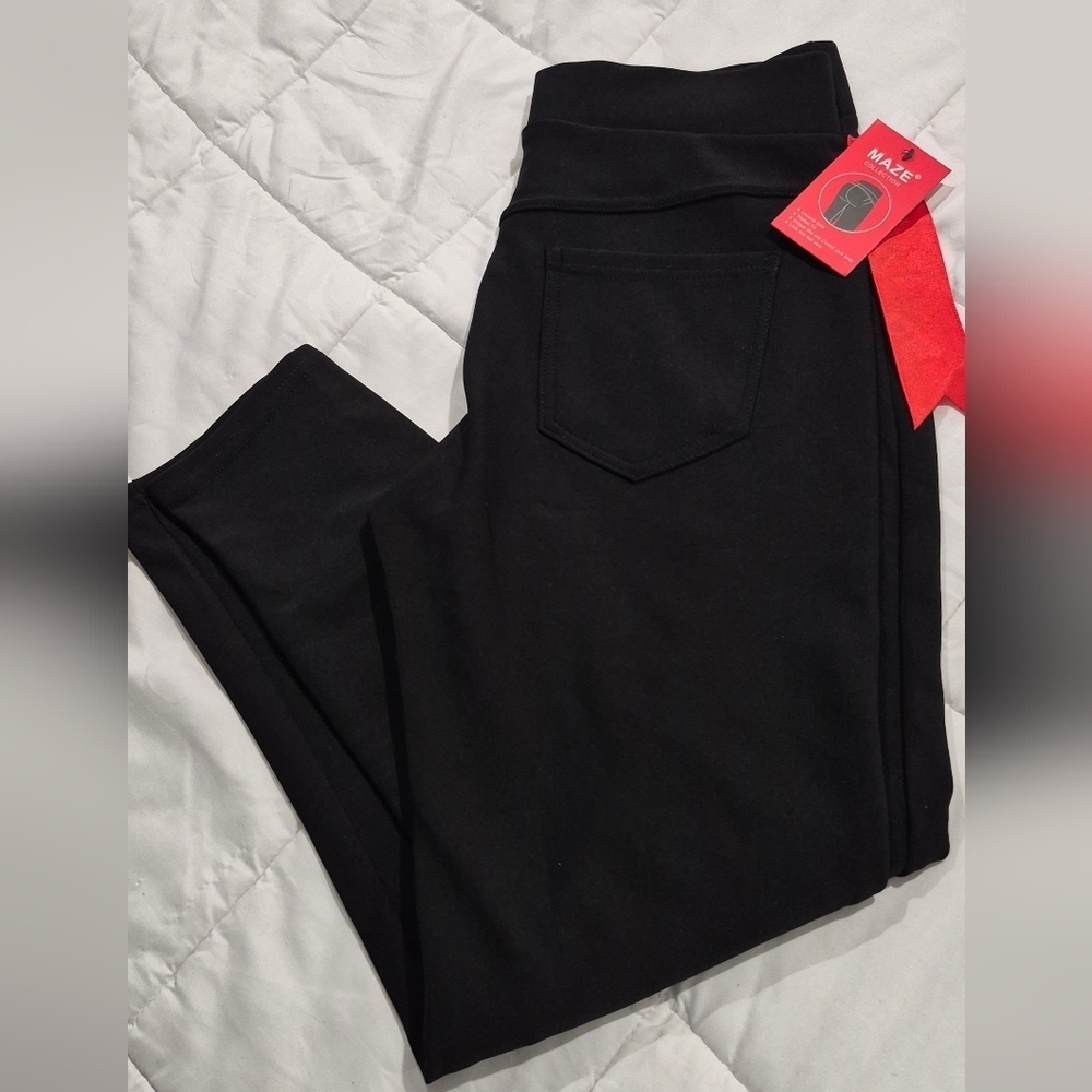 Women's Black Jeans
